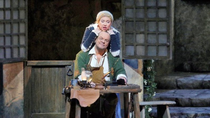 Annette Dasch (Eva) i Michael Volle (Sachs) al MEtropolitan Opera House Photo/Metropolitan Opera, Ken Howard)